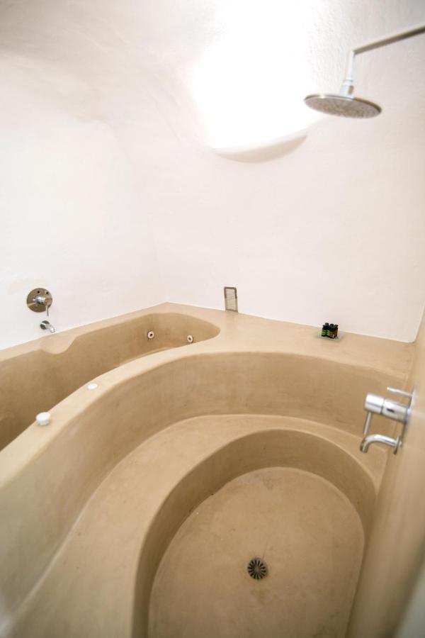 דירות אויה Menias Cave House מראה חיצוני תמונה