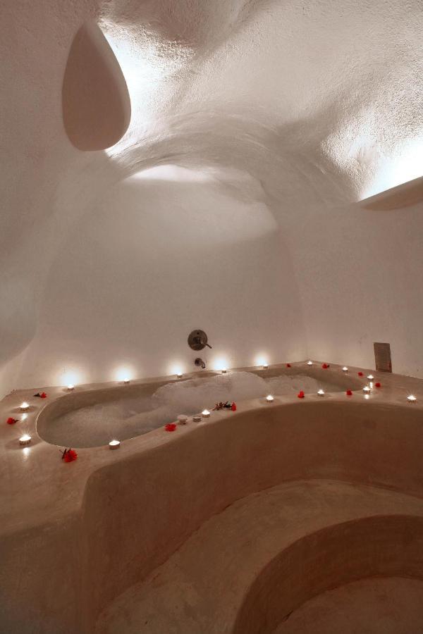 דירות אויה Menias Cave House חדר תמונה