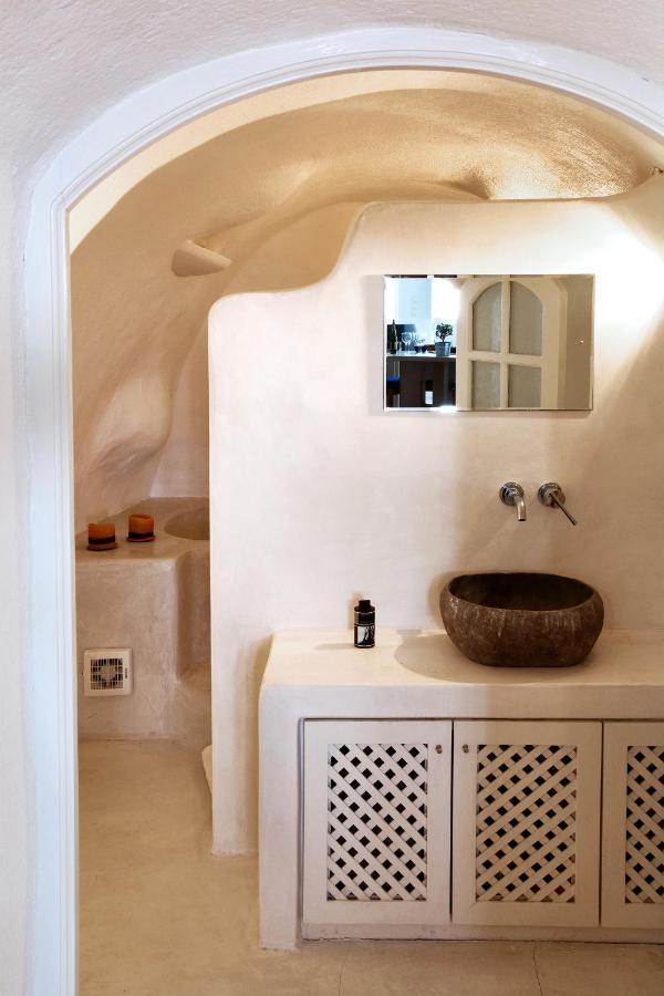 דירות אויה Menias Cave House חדר תמונה