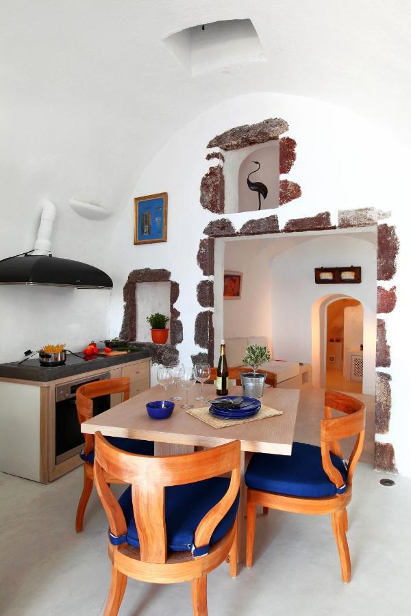 דירות אויה Menias Cave House חדר תמונה